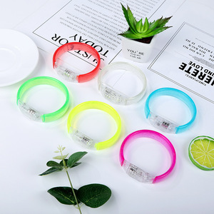 กำไลข้อมือ LED โลโก้แบบกำหนดเอง กำไลไฟ LED กระพริบสำหรับงานปาร์ตี้ กำไลไฟ LED หลากสี - Product Image 4
