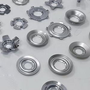 Nueva Tapa <span class=keywords><strong>de</strong></span> Cubo <span class=keywords><strong>de</strong></span> Rueda y Tapa Central para Continental Flying Spur GT GTC Bentayga Mulsanne - Plástico, Tamaño Estándar OEM - Product Image 2