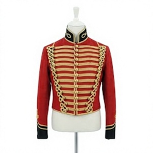 Chaqueta Roja Vintage Casual para Hombre, Uniforme Histórico, Abrigo para Actuaciones Escénicas, Cuello Alto, Logotipo Frontal, Servicio OEM Personalizado - Product Image 1