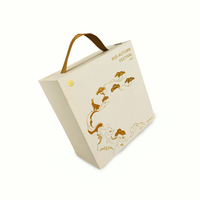 Boîte cadeau de sac à main à fermeture magnétique à rabat, en papier blanc imprimé quadrichromie, écologique et recyclable, avec motif en feuille d'or