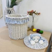 Lot de 4 paniers à linge en saule naturel avec décoration en peluche, sac intérieur lavable et sans danger pour les enfants.