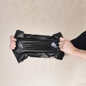 Sac d'expédition en polyéthylène auto-adhésif, sac express, sac imperméable et épaissi pour l'emballage des vêtements - Product Image 4