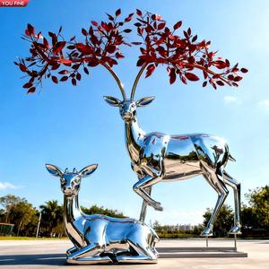 Scultura di <span class=keywords><strong>Cervo</strong></span> in Acciaio Inossidabile Lucidato a Specchio YOUFINE <span class=keywords><strong>con</strong></span> <span class=keywords><strong>Corna</strong></span> a Foglia Rossa per Decorazione di Parchi Urbani e Turismo Culturale - Product Image 1