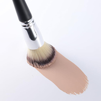 Pinceau de maquillage double embout YM Factory personnalisé avec logo, écologique, de luxe, végétalien, avec manche en bois synthétique, pour fond de teint, anticernes et sourcils