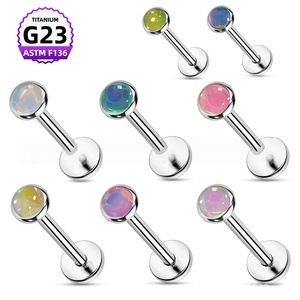 Piercing en titane F136 pour <span class=keywords><strong>l</strong></span>'<span class=keywords><strong>oreille</strong></span>, <span class=keywords><strong>l</strong></span>èvre et langue, avec <span class=keywords><strong>film</strong></span> pailleté <span class=keywords><strong>d</strong></span>égradé et multicolore irisé effet goutte <span class=keywords><strong>d</strong></span>'huile, en titane G23 - Product Image 1