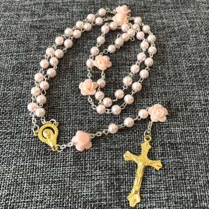 6mm rose Verre Perle Chapelet Perle Rose Fleur Connecteurs Avec Vierge Dorée Marie Centre et Jésus Croix - Product Image 4