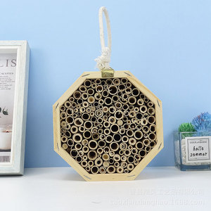 รังแมลงไม้หกเหลี่ยม 15x8 ซม. สีไม้ธรรมชาติ บ้านผึ้ง ตกแต่งสวน - Product Image 1