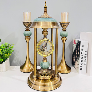 Atacado Modern Gold Iron Relógio De Mesa De Luxo Sala De Estar Quarto Home Hotel Decoração Silenciosa Presente De Aniversário Personalizado