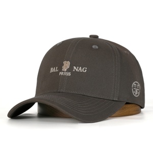 Gorra Deportiva Unisex de Color Sólido Informal para Exteriores, Gorra de Béisbol Estructurada de 6 Paneles con Etiqueta Tejida y Bordado Personalizado - Product Image 5
