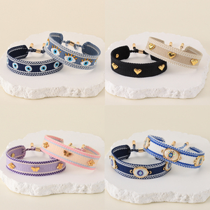 <span class=keywords><strong>Bracelet</strong></span> tissé fait main personnalisé <span class=keywords><strong>avec</strong></span> pompon, broderie en tissu, cordon réglable, <span class=keywords><strong>bracelet</strong></span> d'amitié, logo brodé, bracelets <span class=keywords><strong>avec</strong></span> logo personnalisé - Product Image 3