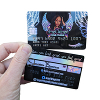 Carte de visite en plastique de taille carte de crédit avec impression de logo personnalisé et numéro en relief or/argent