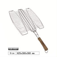 Meilleure vente Triple BBQ Fish Grill Basket Manche en bois Rôtir la viande Poisson grillé pour le camping Barbecue extérieur Filet grillé