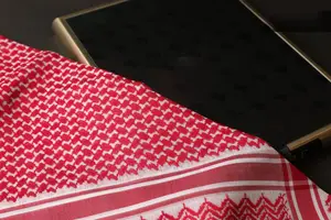 Wholesale Luxury Muslim Islamic Saudi Arabian Dubai Arab Scarf Shemagh Keffiyeh Headscarf