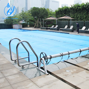 Bâche isolante en PVC pour <span class=keywords><strong>piscine</strong></span> familiale Water Crown, durable, personnalisable, fond à <span class=keywords><strong>bulles</strong></span> carré, installation facile, bleue - Product Image 1