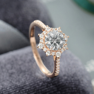 Anillo de Plata 925 con Halo de Oro Rosa Vintage y Moissanita Gris de 1ct, Anillo de Compromiso, Boda, Aniversario, Fiesta - Product Image 5