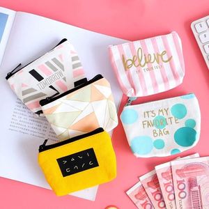 Porte-monnaie pliable de grande taille pour femmes, étui de rangement mignon et pratique pour les serviettes hygiéniques, en toile, pour cosmétiques, idéal pour les voyages - Product Image 2