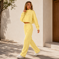 Ensemble deux pièces personnalisé pour femme, col montant court, pantalon évasé taille haute, idéal pour les balades en ville et les rassemblements décontractés
