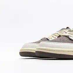 รีเวิร์ส-มอคค่า