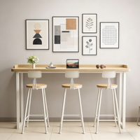 Table de bar mobile en bois massif de style nordique, longue et étroite, pour balcon ou fenêtre, idéale pour les salons de thé ou les cafés, avec chaises hautes incluses.