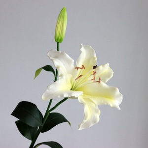 Wholesale Artificial 2 Heads PU Real Touch Lily Flower White Pink for Home Party Hotel Wedding <b>Decoration</b> <b>Table</b> Center Piece - Product Image 3