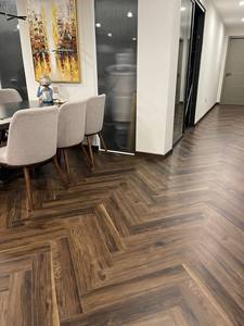 HAUTE QUALITÉ VIET NAM Plancher en vinyle SPC de luxe Plancher en vinyle imperméable 5mm 6mm 7mm - Product Image 4