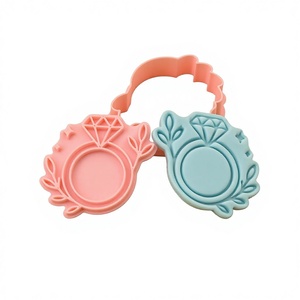 <span class=keywords><strong>Emporte</strong></span>-pièce 3D en forme de robe de mariée et bague de fiançailles pour biscuits en pâte à modeler et biscuits imprimés DIY - Product Image 6