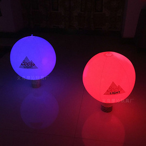 Grande Palla da Spiaggia Gonfiabile Personalizzata con LED, Palla Luminosa Galleggiante per Piscina con Luci Cangianti - Product Image 3