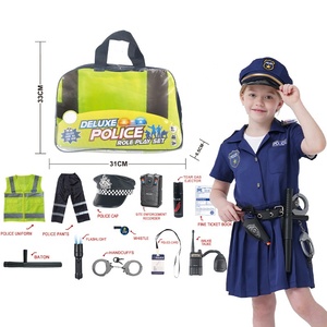 Ensemble de jouets de la série Police Jacko Toys pour <span class=keywords><strong>les</strong></span> enfants de 4 à 12 ans, comprenant des vêtements et des outils de police avec des lumières clignotantes pour jouer à l'école et à la maison - Product Image 5
