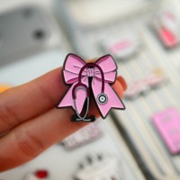 Groothandel zink- en ijzeremaille op maat gemaakte telefoon- en laptopstickers Arabische verpleegster- en dokterslogan Midden-Oosten souvenir Megasun merk
