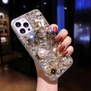 Coque de protection antichoc en TPU pour iPhone 15 Pro Max avec strass et support de téléphone intégré pour femme – Luxe et élégance - Product Image 3