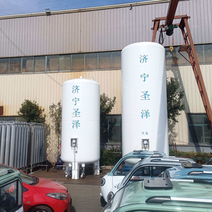 Tanque de Almacenamiento Criogénico Vertical de Baja Temperatura para Oxígeno Líquido, Revestimiento de Acero Austenítico, Construcción de Acero al Carbono - Product Image 1