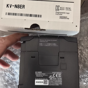 Unidad de Salida de Relé de 8 Puntos KEYENCE KV-N8ER, Bloque de Terminales de Tornillo, Común Independiente, 250 VCA 2 A para PLC Serie KV, KV N8ER - Product Image 2