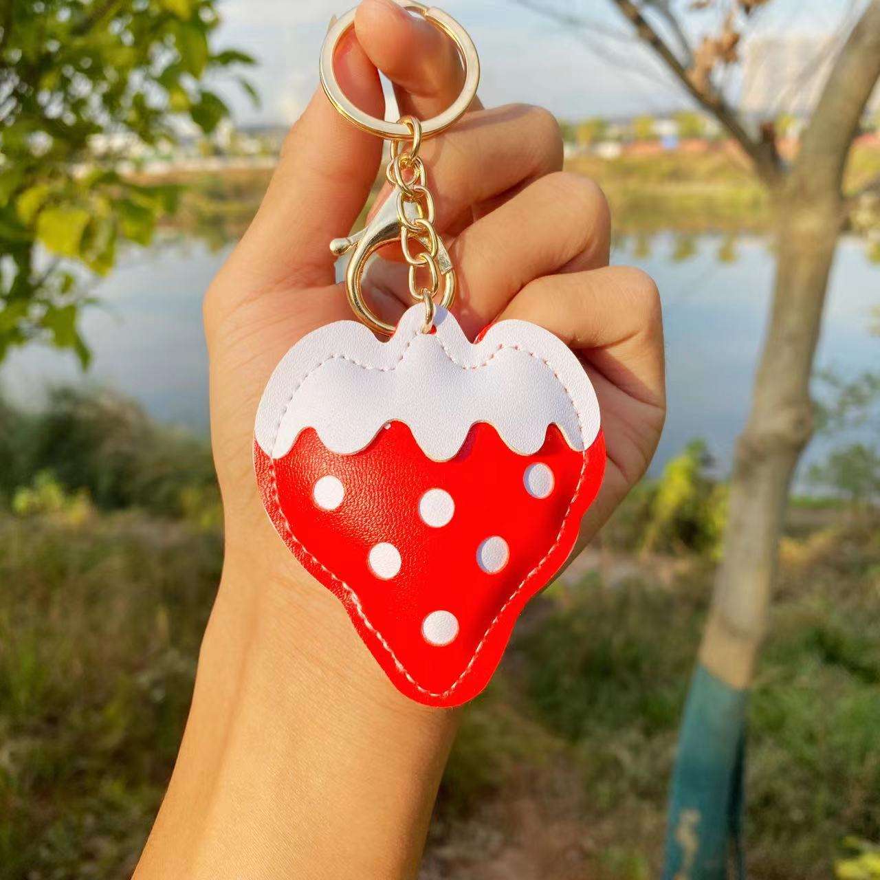 Cute Strawberry Leather Keychain - Perfect Gift Ornament