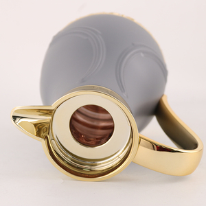 กระติกน้ำสุญญากาศแบบอาหรับ ขนาด 1 ลิตร  ตัวกระติกทำจากพลาสติก  ภายในเป็นแก้ว  เก็บความร้อนได้  ใช้สำหรับใส่ชา  <span class=keywords><strong>กาแฟ</strong></span>  หรือเครื่องดื่มอื่นๆ - Product Image 5