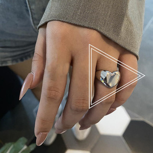 Anillo de corazón de Metal liso Simple para mujeres y hombres, anillo de moda, joyería de fiesta elegante coreana, regalos de pareja - Product Image 4