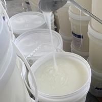 Adhésif polymère synthétique à base d'eau pour l'étiquetage des bouteilles de bière, emballage en fût de 20 kg, utilisation pour les boissons et l'emballage