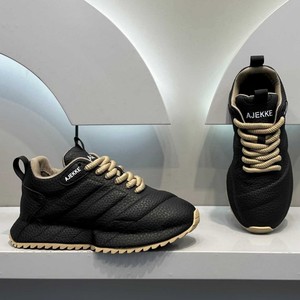 รองเท้ากีฬาผู้ชายดีไซน์ใหม่รับฤดูใบไม้ผลิ  หน้าผ้าตาข่าย พื้นรองเท้า EVA ช่วยลดแรงกระแทก กันลื่น ใส่ได้ทุกฤดู - Product Image 4