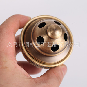 Brûleur d'encens miniature à trois pieds en laiton Tongpu Craftsman pour usage domestique, brûleur d'encens d'intérieur, bois d'agar et bois de santal - Product Image 4