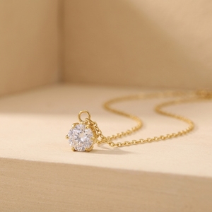 Ensemble Collier Pendentif Solitaire et Boucles d'Oreilles en Acier Inoxydable Plaqué Or PVD 18K avec Zircon Cubique Rond à 6 Griffes, Bijoux pour Femme, Vente en Gros, Personnalisation OEM - Product Image 3
