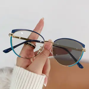 2024 mais novo óculos ópticos de bloqueio de luz azul fotocromático de metal olho de gato para homens e mulheres por atacado