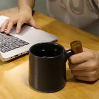 Tasse à café en céramique avec poignée en bois Nouvelle tasse à café en porcelaine avec poignée en bois personnalisée