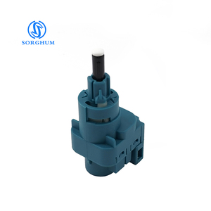 Sorgo Switch 1J0945511A 1J0945511B 1J0945511C 1j1j0945 interruttore luce freno per Volkswagen <span class=keywords><strong>Transporter</strong></span> T4 <span class=keywords><strong>T5</strong></span> <span class=keywords><strong>2003</strong></span> - Product Image 2