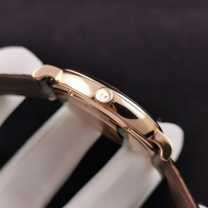 Montre-bracelet mécanique automatique pour homme, élégante et de haute qualité, en acier inoxydable, entièrement fonctionnelle, avec bordure dorée - Product Image 4