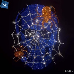 Motif Crâne Personnalisé en Gros à Thermocoller, Transfert Géant <span class=keywords><strong>de</strong></span> Cristaux Scintillants pour l'Industrie Textile, Qualité Standard, Résistant à Plus <span class=keywords><strong>de</strong></span> 50 Lavages, Sûr - Product Image 3