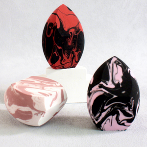 ฟองน้ำแต่งหน้าไฮโดรฟิลิกสองสีแบบวีแกนนุ่มสองสีขนาดใหญ่ออกแบบโลโก้ได้ตามต้องการ - Product Image 1