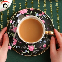 Expédition directe d'usine Nouvelle tasse à café en porcelaine fine de 350 ml, motif floral rétro, luxe léger, écologique, avec soucoupe et coffret cadeau, compatible micro-ondes