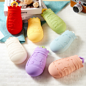 <span class=keywords><strong>Bolsa</strong></span> <span class=keywords><strong>de</strong></span> Silicona para <span class=keywords><strong>Agua</strong></span> <span class=keywords><strong>Caliente</strong></span> con Funda Tejida, Calentador <span class=keywords><strong>de</strong></span> Manos y <span class=keywords><strong>Pies</strong></span>, Calentamiento por Microondas para Compresas Frías y Calientes, Alivio del Dolor, Ideal para Viajes - Product Image 2