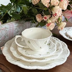 Juego de Vajilla Reutilizable de Porcelana con Relieve de Ramas de Rosa Estilo Moderno Francés, Taza de Café, Platillo y Plato, Diseño para Bodas y Fiestas, Venta al por Mayor JADE - Product Image 3