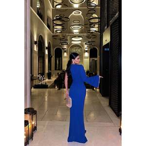 Robe de soirée longue à une manche Saks Jack - Product Image 1