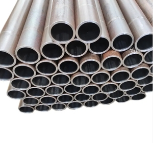 ท่อเหล็กกล้าคาร์บอนความแม่นยำสูงไทเทเนียมเกรดไร้รอยต่อความยาว4 6เมตรส่วน ASTM มาตรฐานตัดดัด - Product Image 1